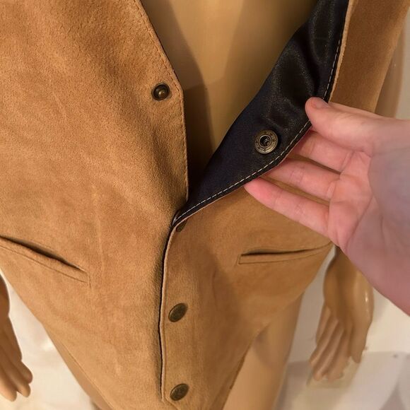Scully Men’s Size Large Tan Genuine Leather and Black Satin Snap Button Vest - Picture 12 of 14